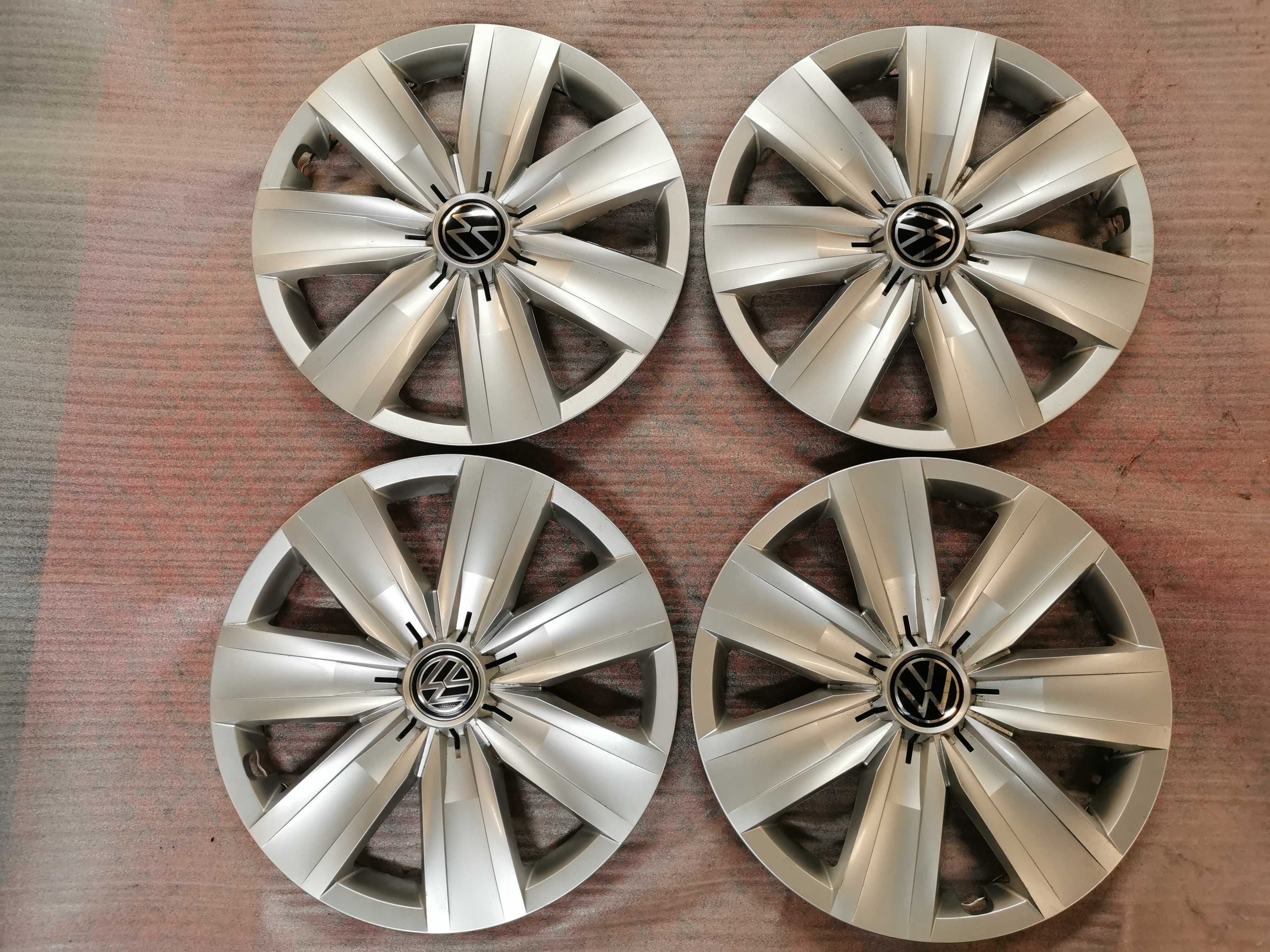 Oryginalne kołpaki 16" VW 2GA.601.147 N8050