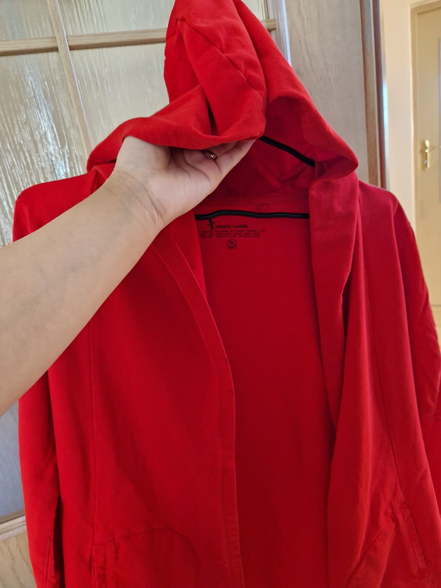 Czerwona bluza XL