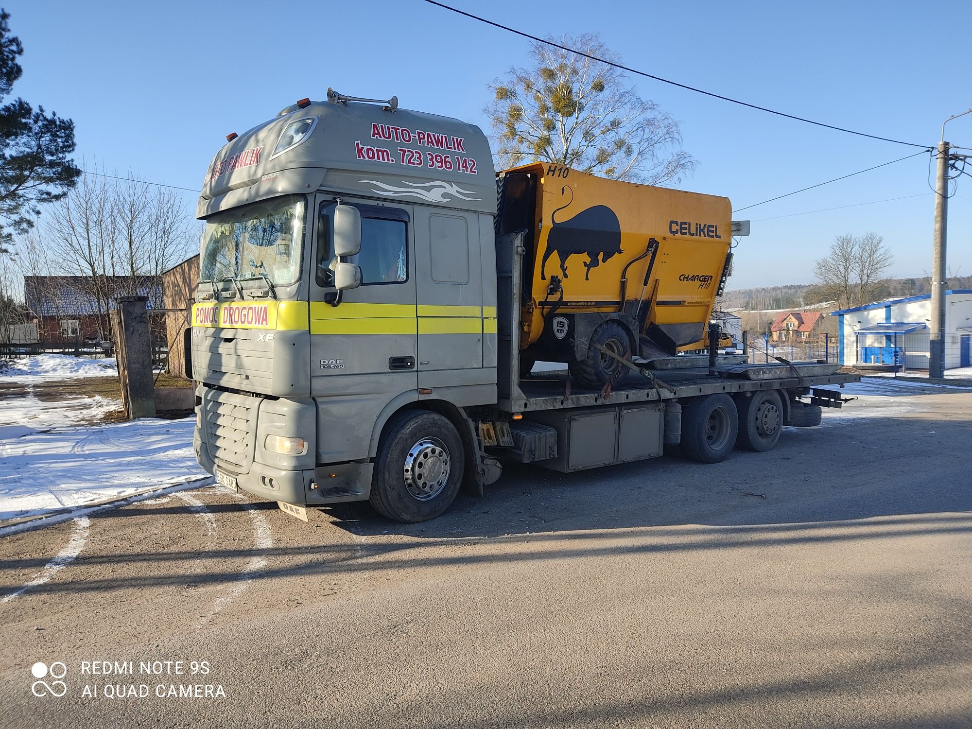 Transport maszyn rolniczych Pomoc Drogowa ,laweta
