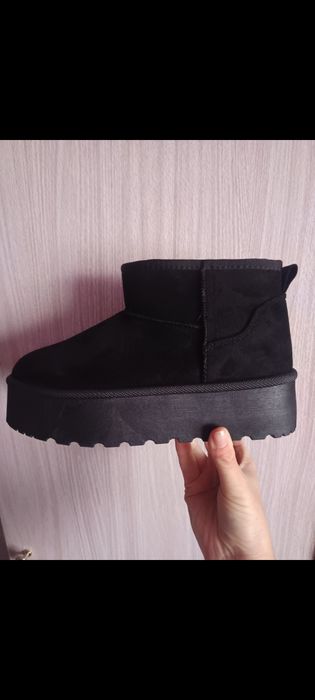 Czarne buty śniegowce