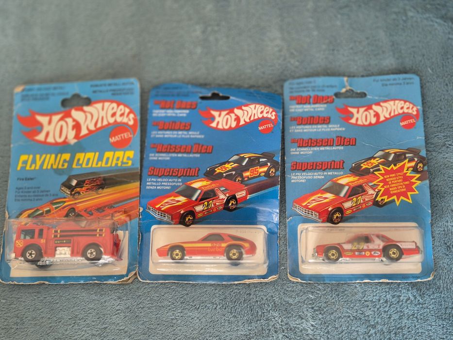 Kultowe resoraki HotWheels  NOWE