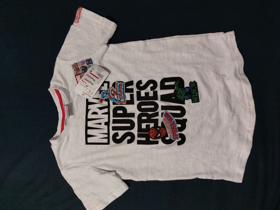 Camisas, Polo, T-shirt, casacos e Máscara de Marca para Criança