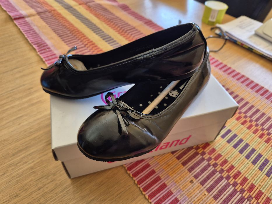 Buty dziewczece czarne