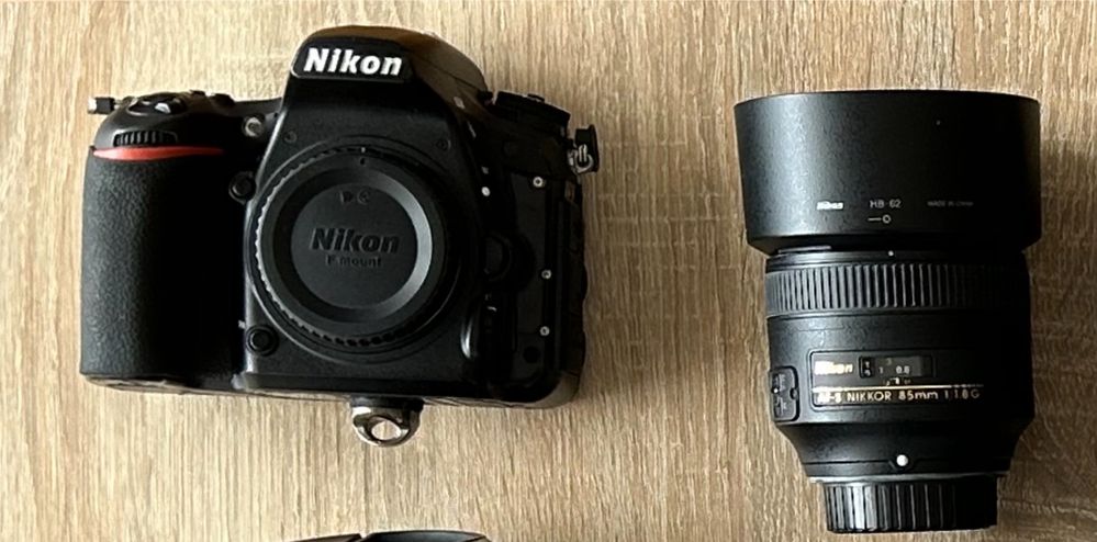 Nikon D750 com duas objetivas