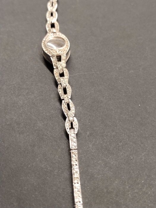 zegarek biżuteryjny z okolic 1935r w stylu Art-Deco