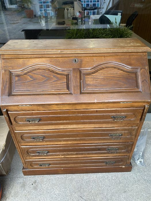 Secretária em madeira com 4 gavetas