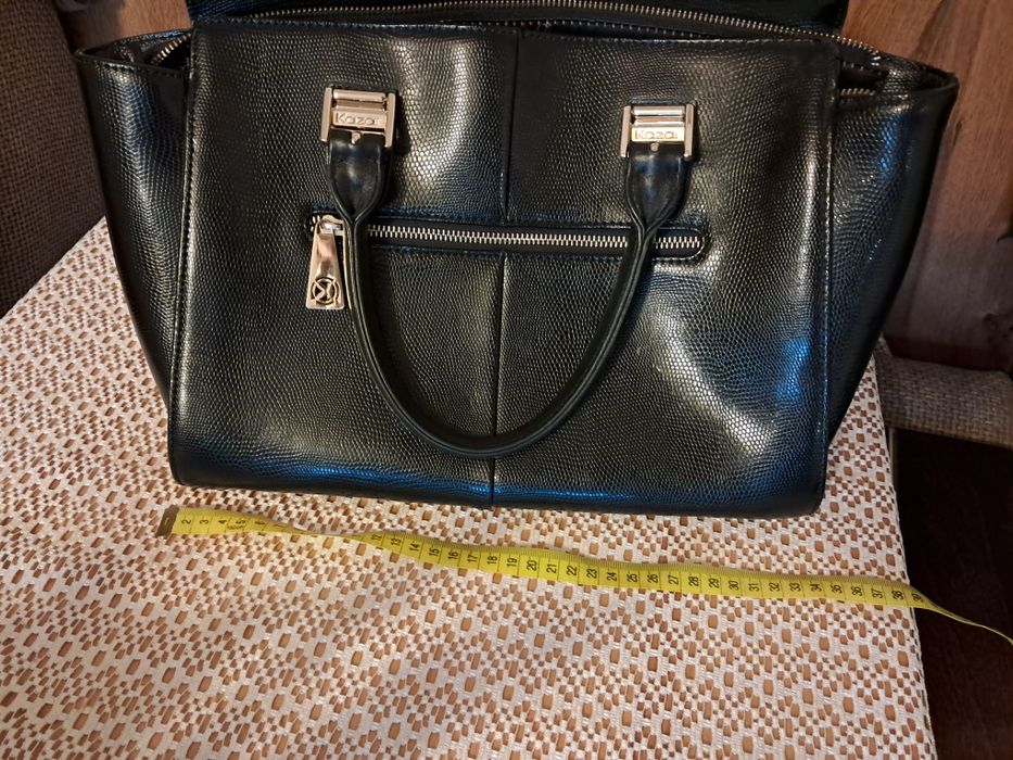 Torebka Kazar czarna lakierowana pojemna