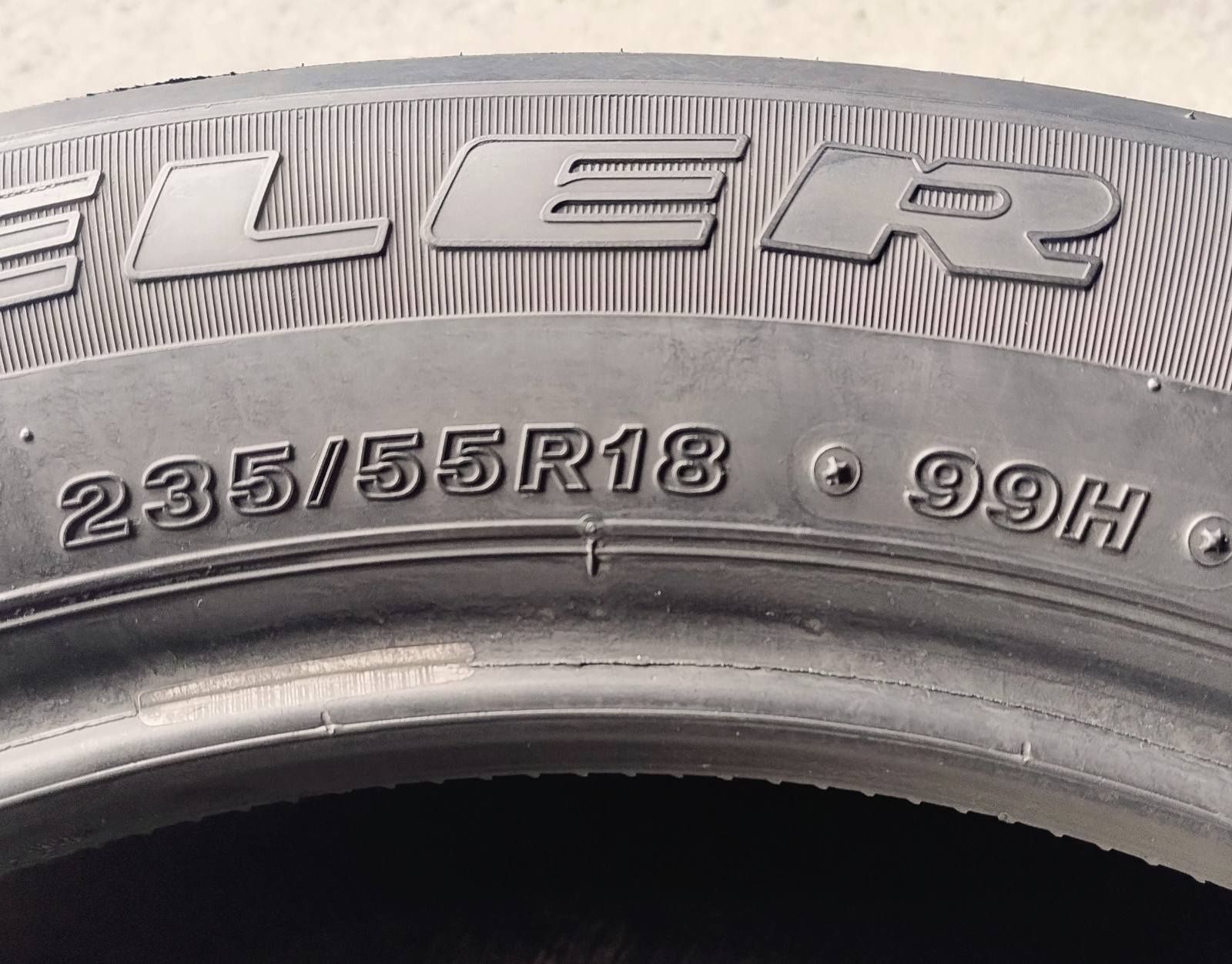 Шини літні R18 235/55 Bridgestone Dueler H/T 687