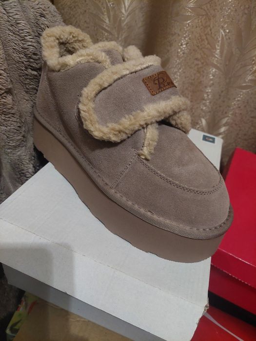 Женские замшевые УГГИ 41 размер