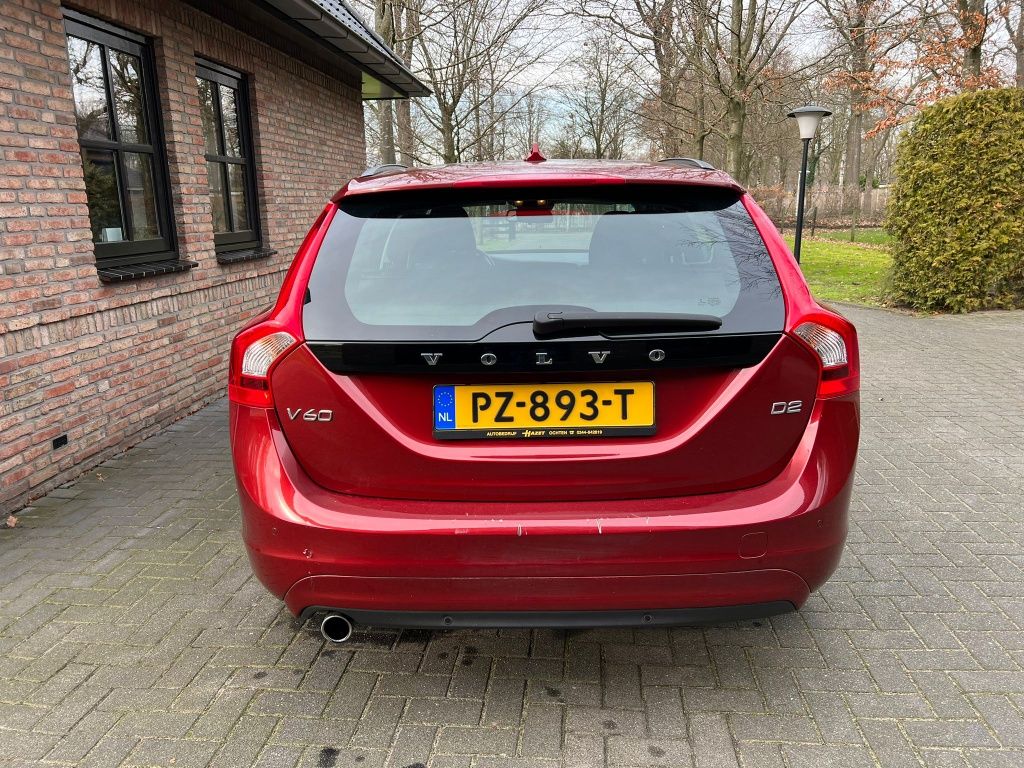 Volvo V60  1.6 d2 rok 2014 uszkodzone