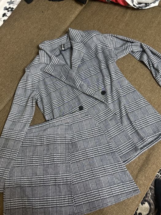 Діловий костюм, розмір 46-48