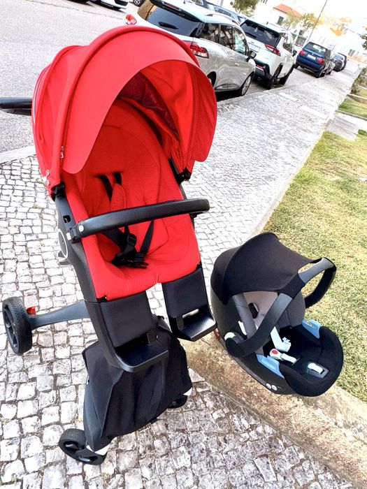 Vendo carrinho stoke com ovinho cybex junto