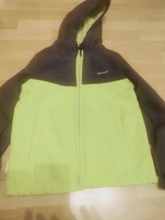 Bluza/ kurtka Softshell Bekkin _r.134 stan idealny plus gratis