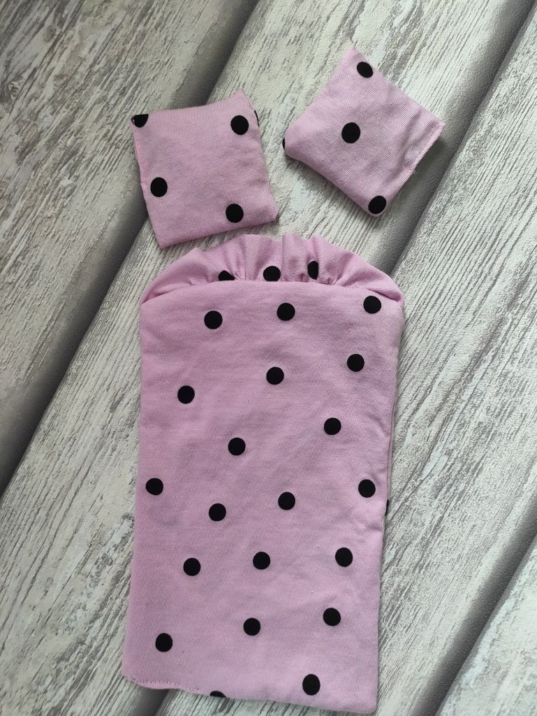 Pościel dla lalki różowa w kropki poduszki koldra