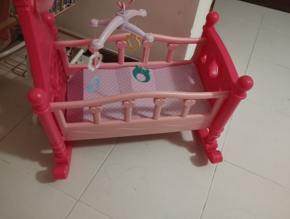 Cama +cadeira  de coner