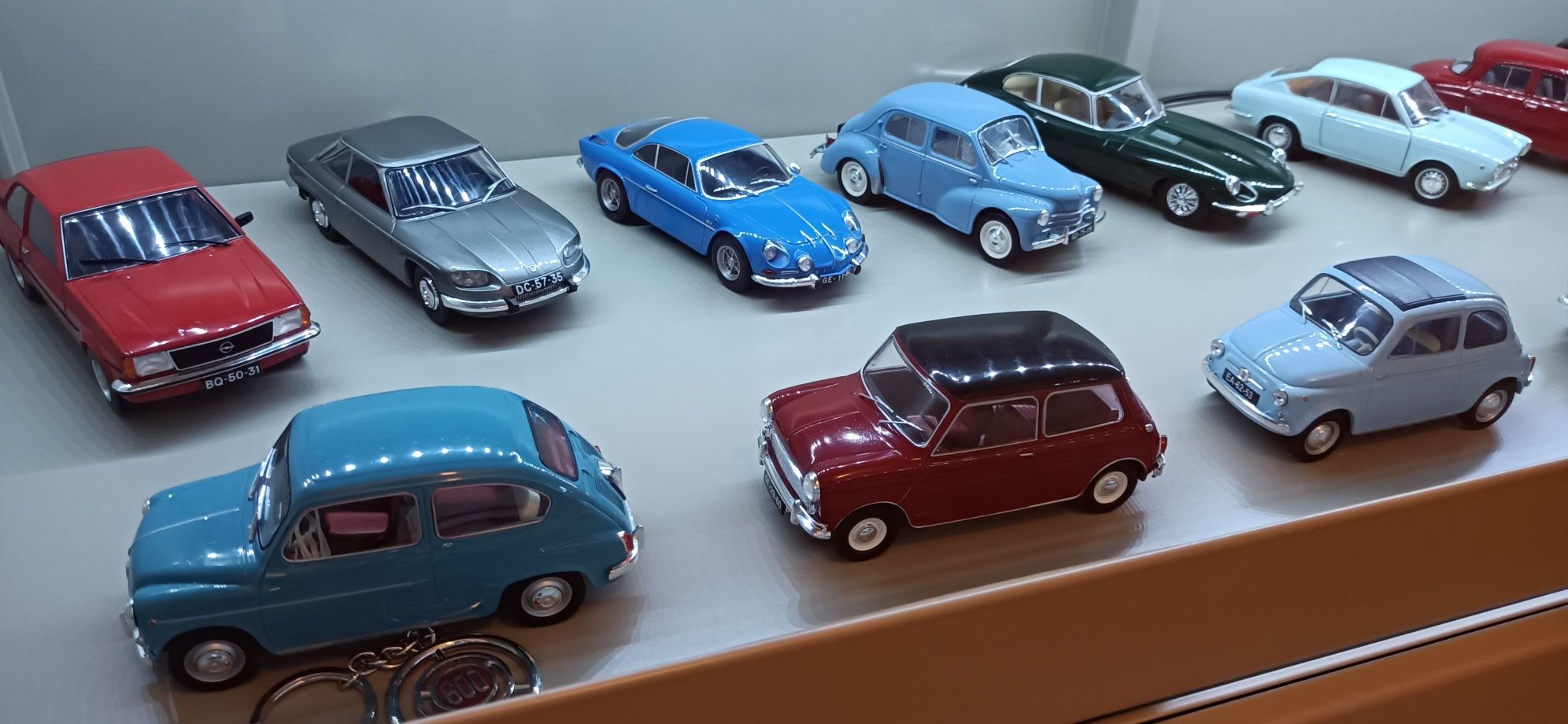 Coleção carros inesquecíveis 1/24 completa