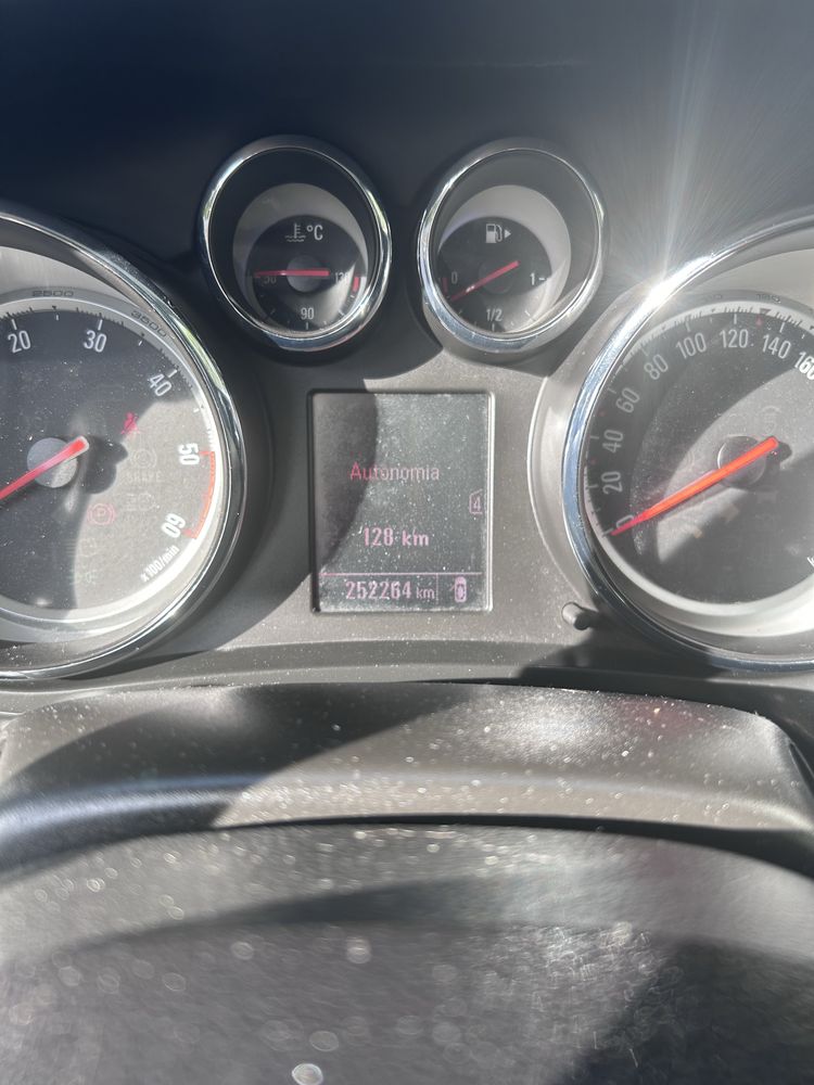 Opel zafira 2.0 cdti