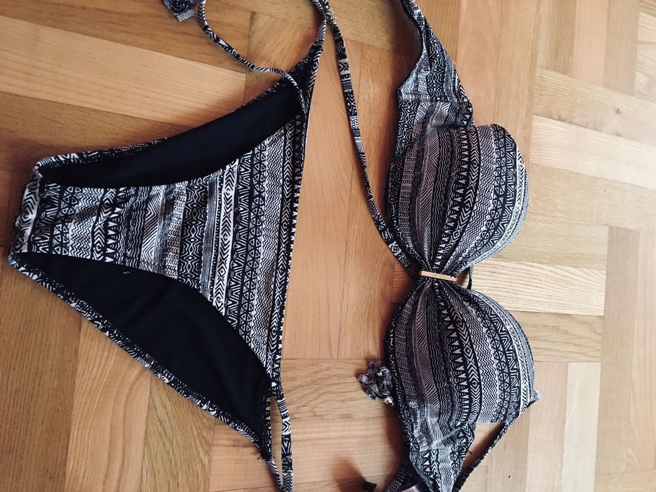 Купальники жіночі стан нового