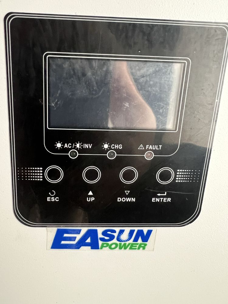 Інвентор гібридний EАsun power 3000VA/2400W