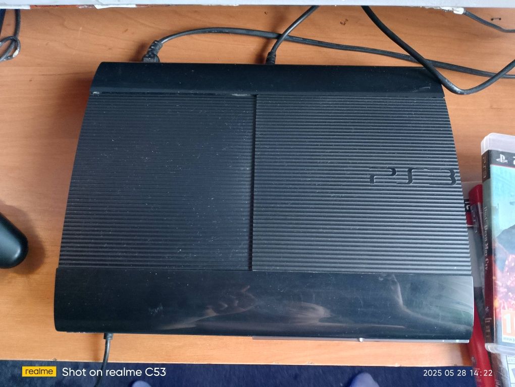 PS3 super slim 500 gb + pada