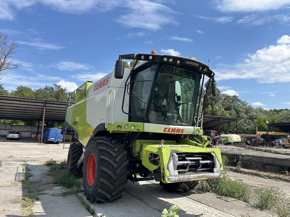 Claas Lexion 760 hybrid