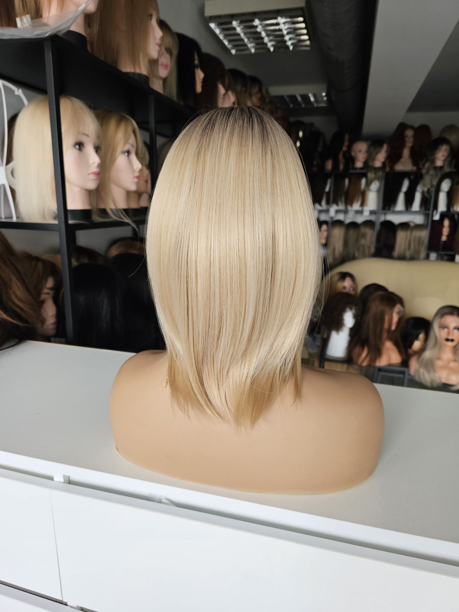 Lekki tupet topper blond z odrostem Lisa naturalnych efekt
