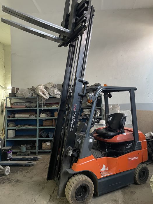 Продам навантажувач електричний