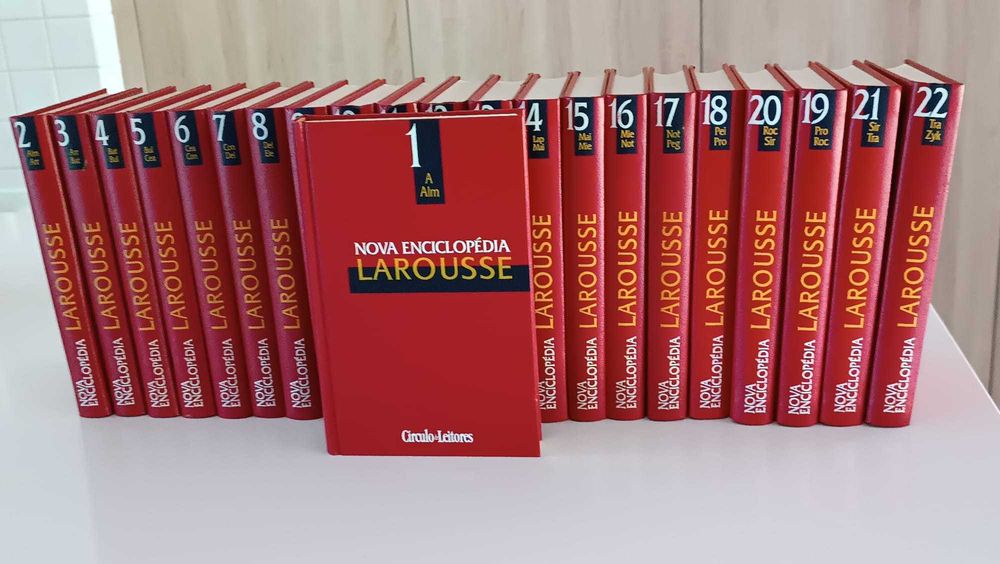 Enciclopédia Larousse - 22 Volumes