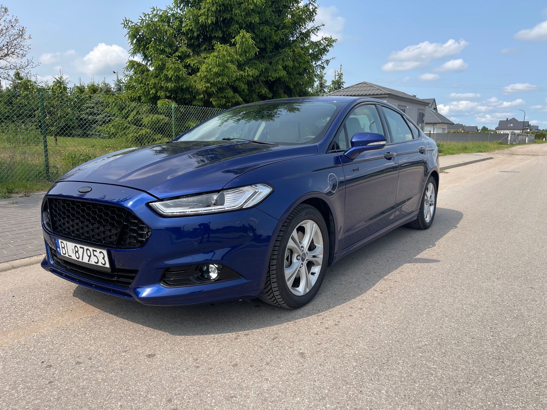 Ford Mondeo Fusion PHEV Hybrid Titanium Apple CarPlay Android Auto