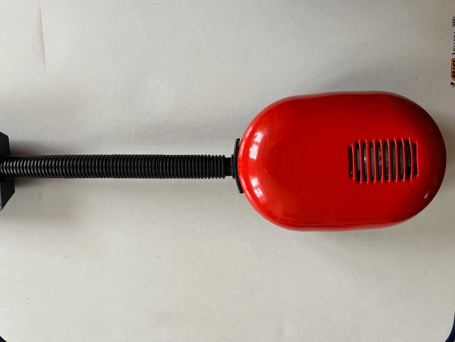 Lampa ścienna regulowana nad biurko dla ucznia metalowa obudowa lampka