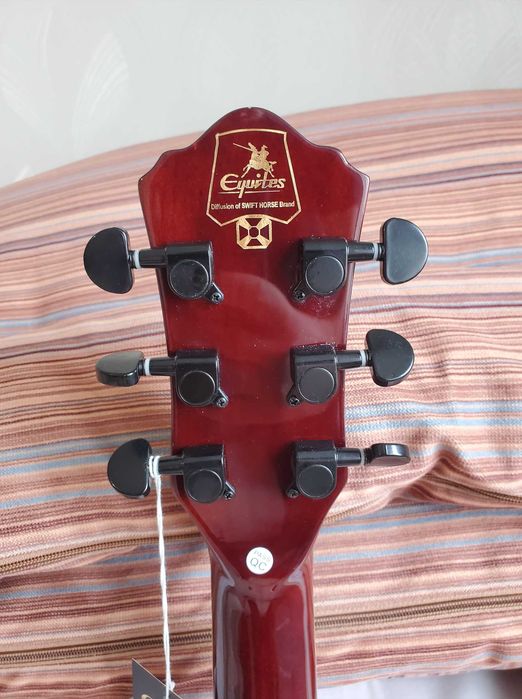 повнорозмірна акустична гітара світла посилений вузький гриф