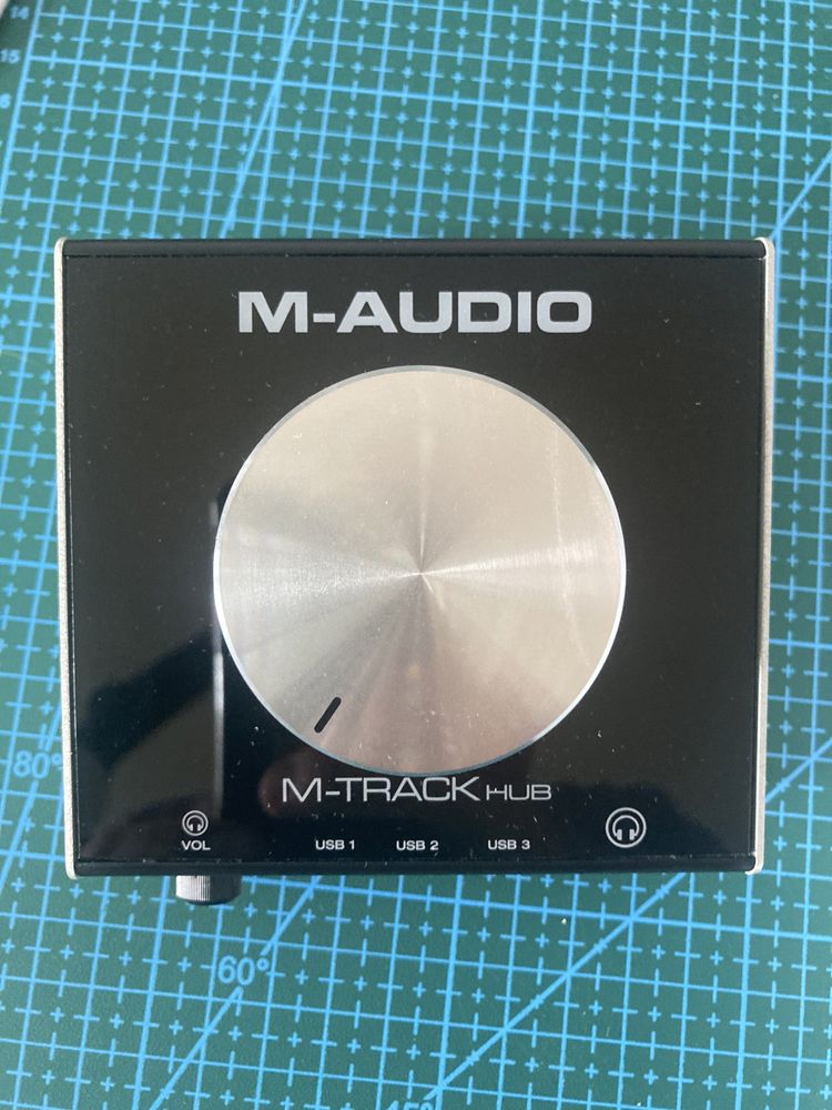 Monitor odsłuchowy (para) M-Audio BX5 D3, Karta M-Audio M-Track Hub