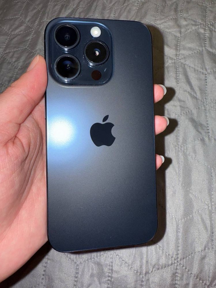 Iphone 15 pro 256 gb Neverlock Blue Titanium