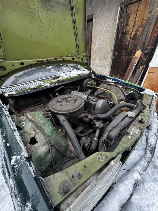 Машина Mercedes w123