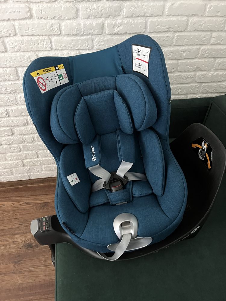 Fotelik samochodowy cybex sirona  z2 plus z baza obrotowa