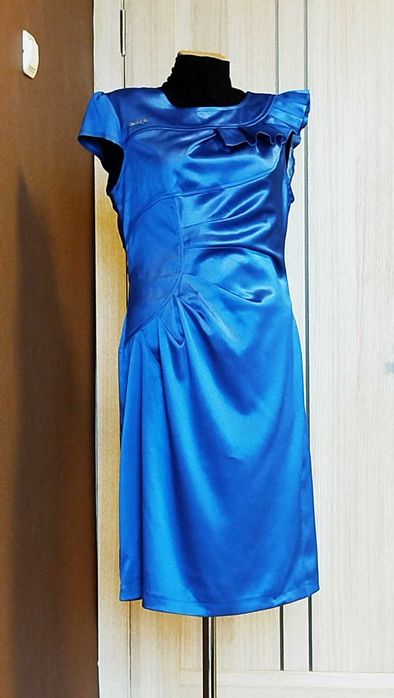 Сукня святкова р.48-50 розвантажую шафу