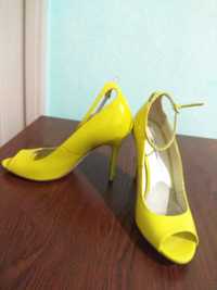 Жёлтые туфли 39 размер,б/у