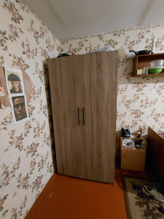 Шкаф в хорошому стані