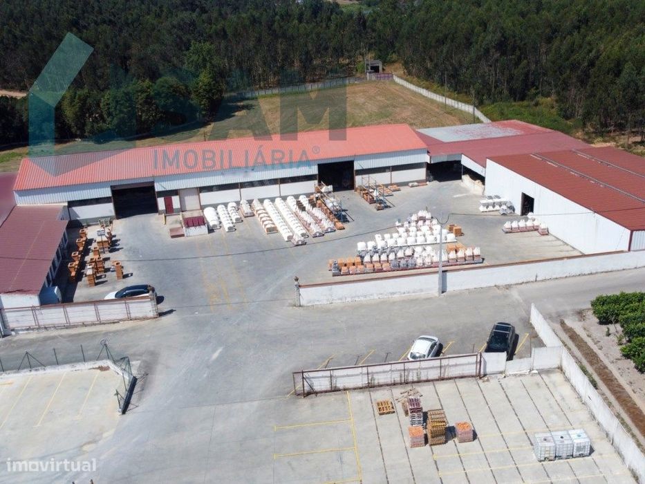 Armazéns Industriais junto a Torres Vedras