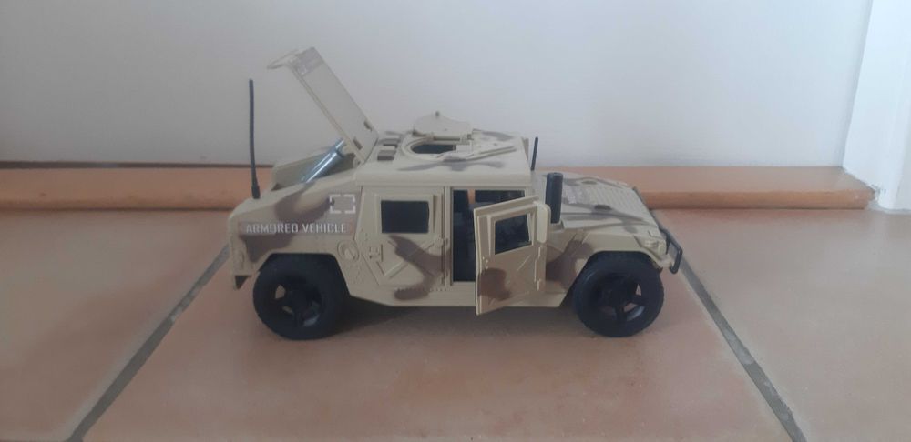 Sprzedam wojskowe auto hammer