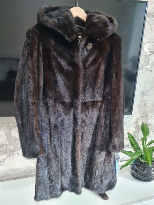 Продам норковую шубу