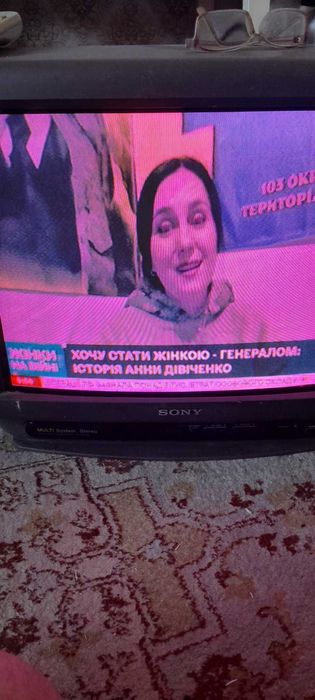 Телевизор Самсунг в рабочем состоянии.