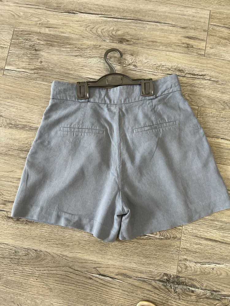 H&M льняні шорти , дуже зручні для літа