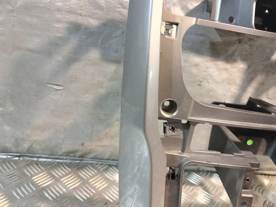 Obudowa Panel Środkowy  Konsola Iveco Stralis 460 E6  504309992