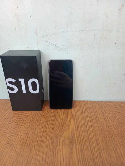 Самсунг s10, 8, 128