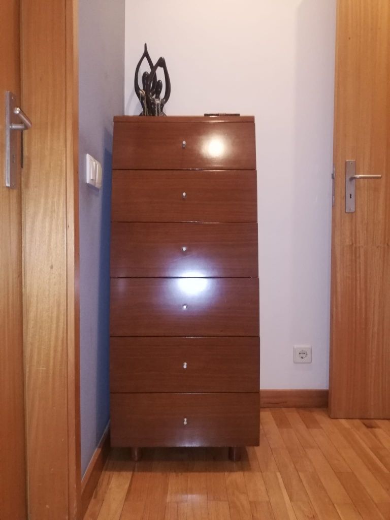 Mobília de quarto - Cerejeira maciça
