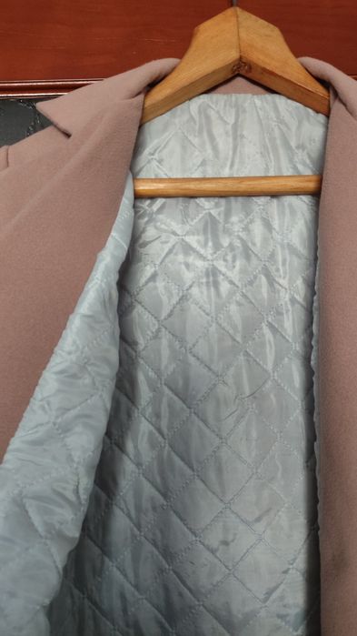 Продам пальто утеплене 42 розмір