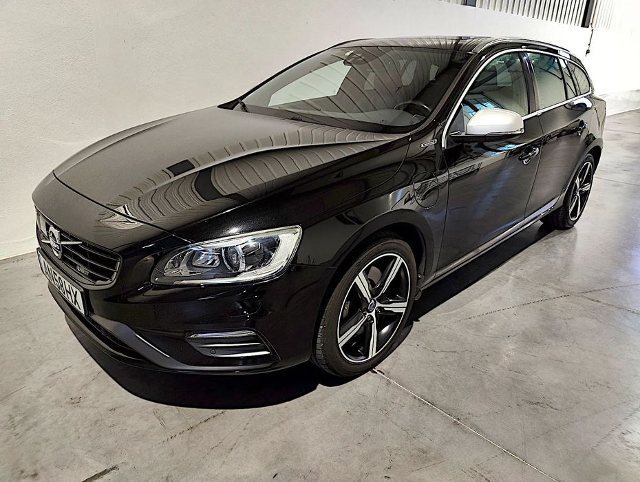 Volvo V60 2.4 D6 R-Design Sum.AWD Phev