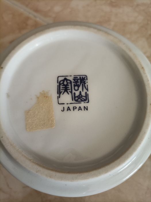 Jarra/Pote e caixa em cerâmica