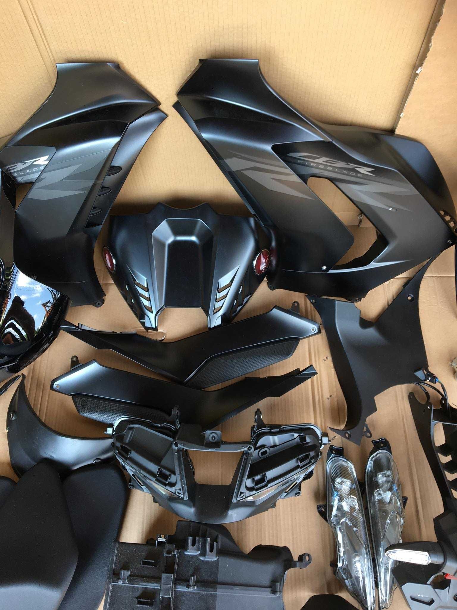 HONDA CBR 1000RR R SC82 2020 owiewki 2021 lampa set lusterko siedzenie